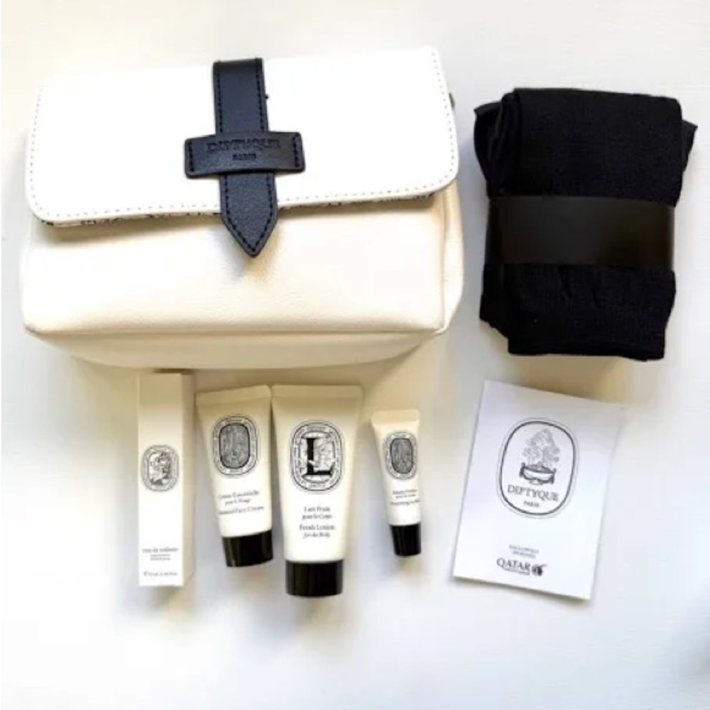 DIPTYQUE  QATAR AIR FIRST CLASS AMENITY COMPLETE with refreshing towel